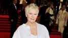 Juli Dench aktorea M pertsonaia da 'Skyfall' filmean eta Londreseko estreinaldian izan da, Argazkia: EFE title=