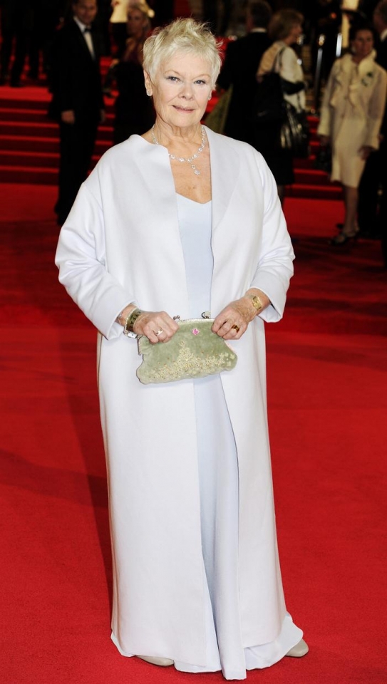 Juli Dench aktorea M pertsonaia da 'Skyfall' filmean eta Londreseko estreinaldian izan da, Argazkia: EFE