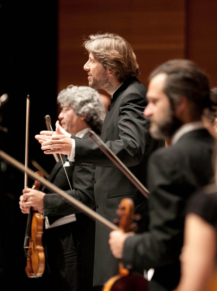 El director de la Orquesta Sinfónica de Euskadi. Foto: EITB