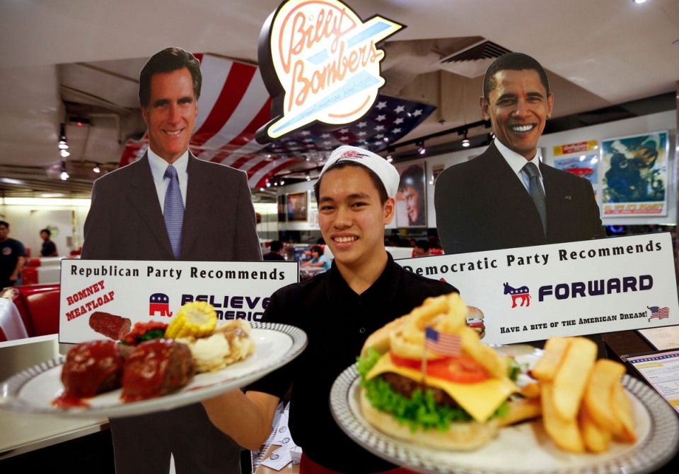 Tacos y hamburguesas gratis para incentivar el voto. EFE