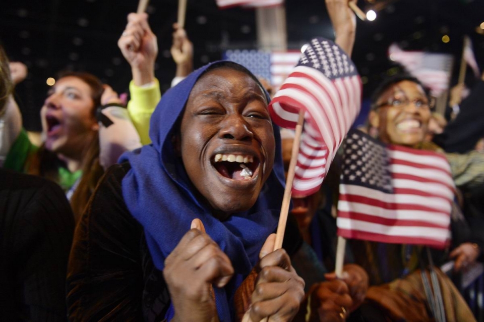 Una seguidora de Obama emocionada. EFE