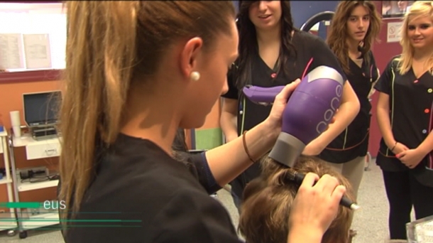 Se llevan pelos cortos... y culos gordos