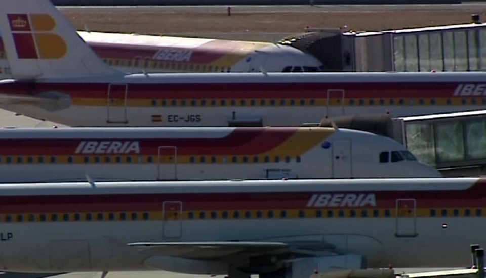 Iberia aire konpainiako hegazkinak. 