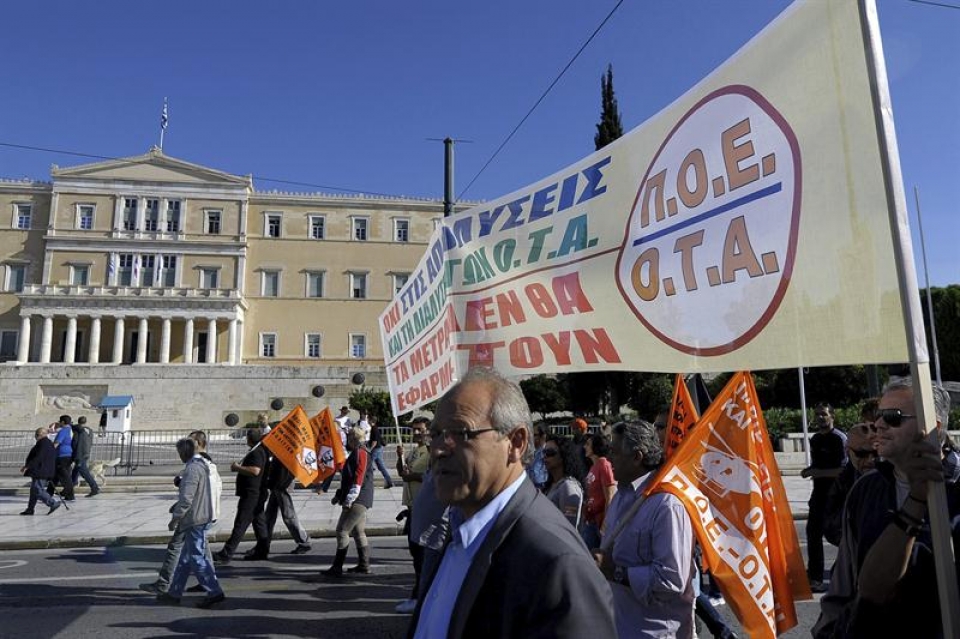 Protestas en Grecia contra los recortes impuestos por la 'troika'. Foto: EFE