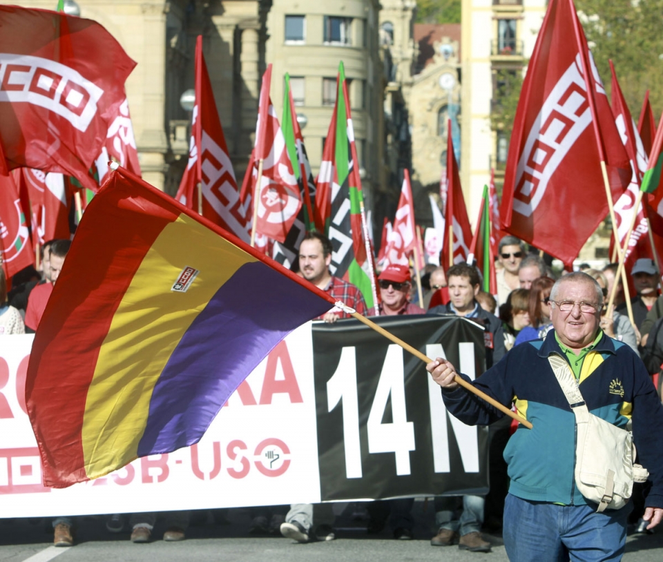 Manifestación por la huelga general en Donostia-San Sebastián.