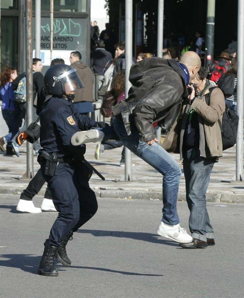 Altercados en Madrid entre Policía y manifestantes. Foto: EFE