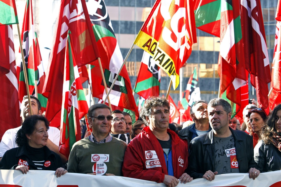 Maribel Muños (USO), Dámaso Casado (UGT), Philippe Mediavilla (CGT) y Unai Sordo (CCOO), durante la manifestación convocada en Bilbao. Foto: EFE