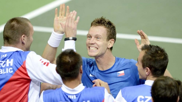 Tomas Berdych celebra la victoria. Foto: EFE