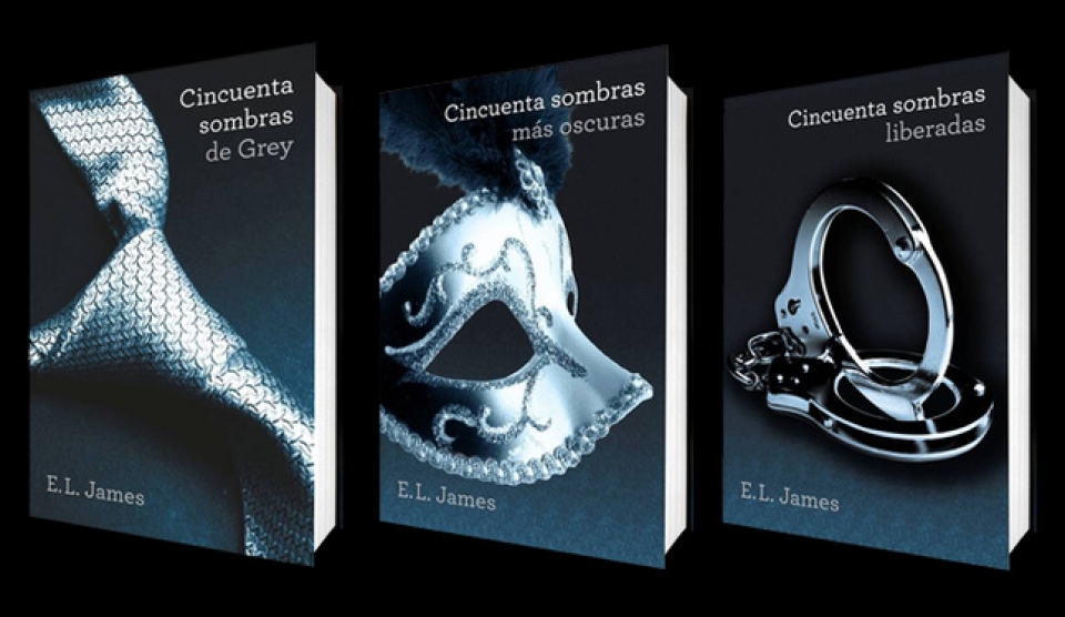 '50 shades of Grey' trilogia erotikoaren liburuak.
