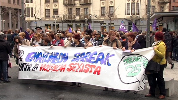 Una marcha contra la violencia machista en Barakaldo. EiTB