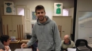 Gerard Piqué, futbolista del Barça, votando. Foto: Twitter title=