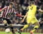 Athleticeko zaleek txistu egin diote Fernando Llorenteri San Mamesen