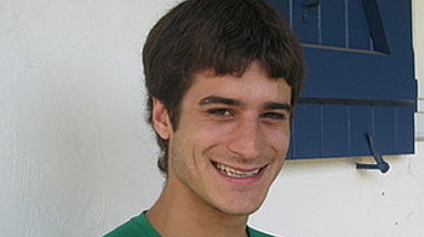 Odei Barroso: ''Txapelak karga handiegia du''