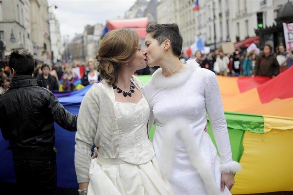 La ley del matrimonio homosexual se tramitará en Francia a finales de enero. Efe.