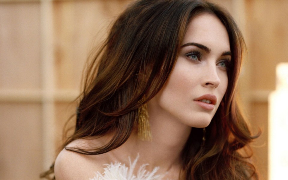 Megax Foxen gezurrezko heriotza zabaldu da twitteren, Rip Megan Fox trendic topica dela eta. 