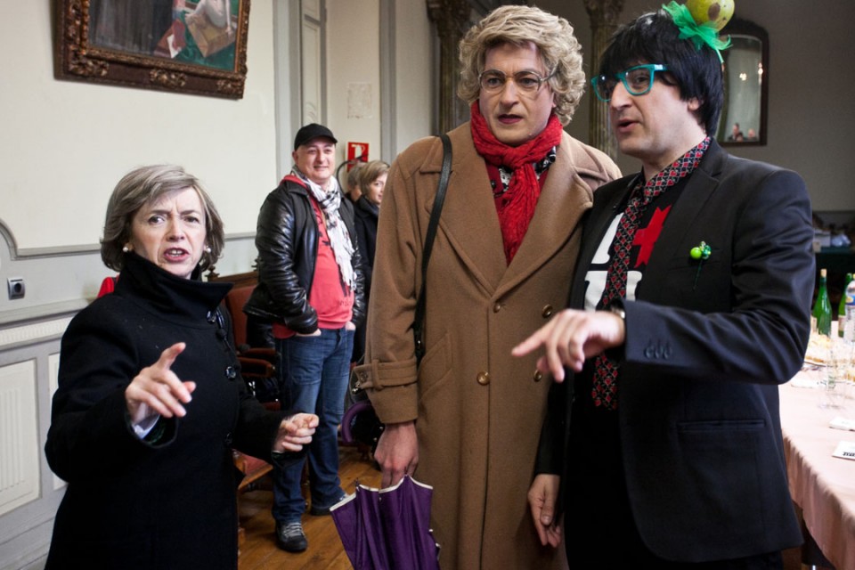 Atsuak y Jon Gotzon, en el Ayuntamiento de Hernani. Foto: EITB