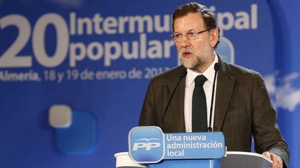 Spain's Rajoy has distanced himself and his political party from an alleged corruption scandal.