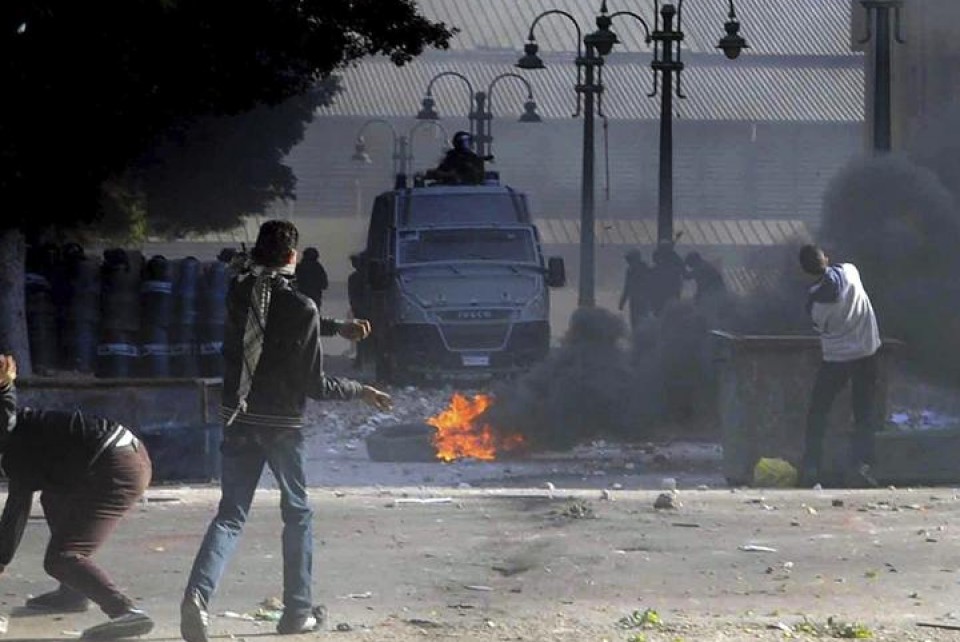 Egipto lleva cuatro días consecutivos de enfrentamientos entre manifestantes y Policía. Foto: EFE