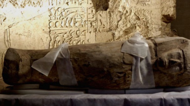 Proyecto Djehuty: hallan intacto un ataúd infantil de hace 3.500 años