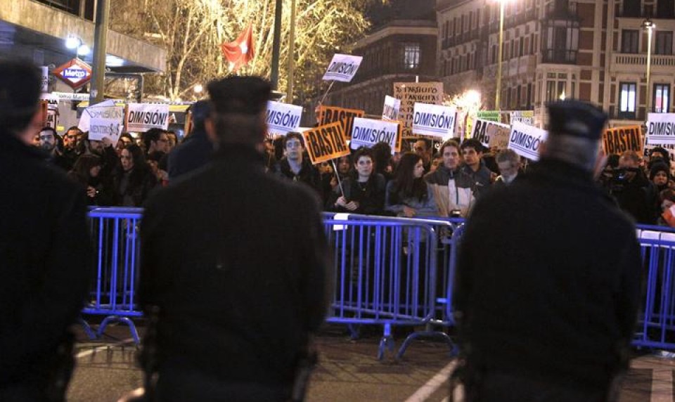 Genovan egindako protestak, Rajoyren dimisioa eskatuz