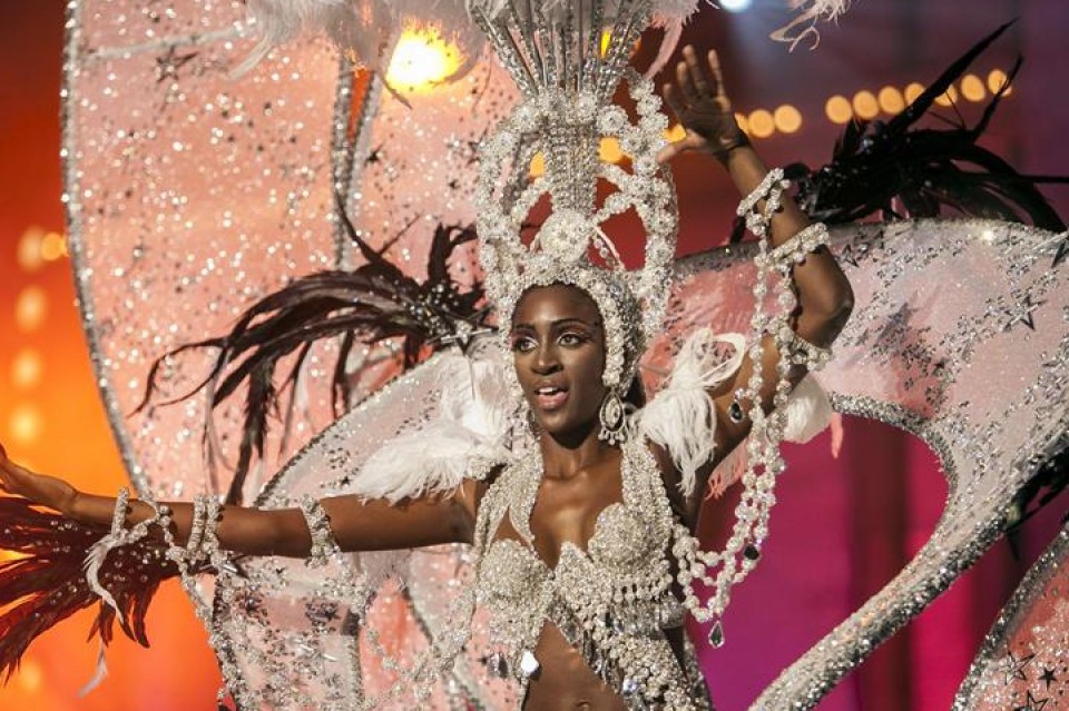Segunda Dama de Honor de la reina del carnaval en Las Palmas. EFE 