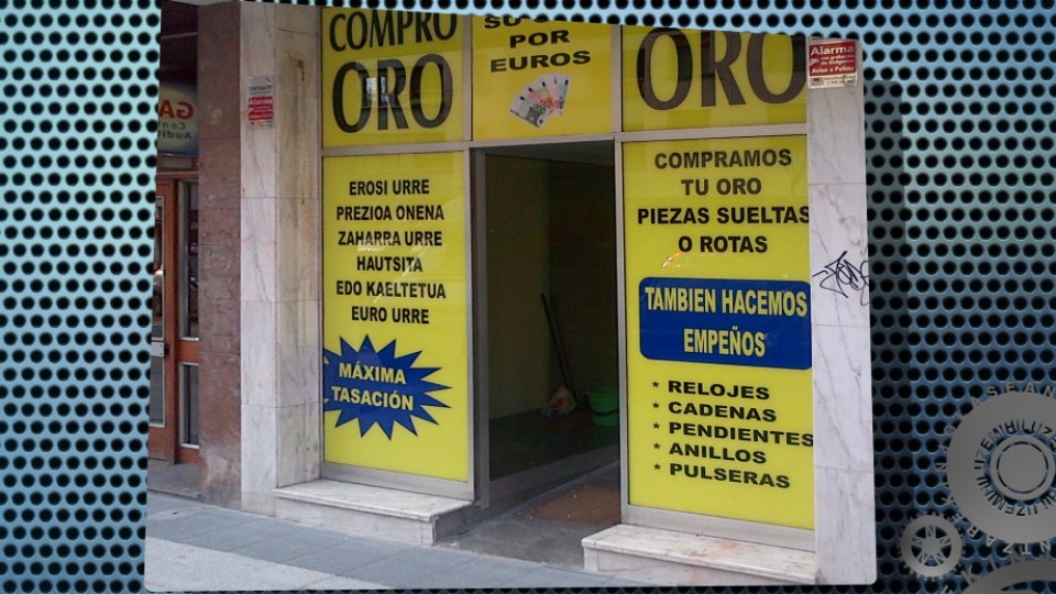 Alaitz Olanok urrea erosten duten denda horietako batean ikusi zuen 'zazpiki' hau