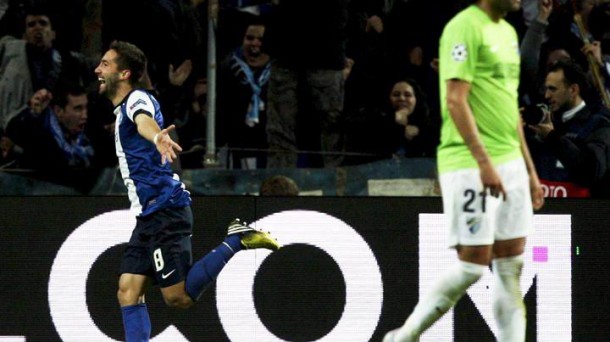 Joao Moutinho celebra su gol frente al Málaga. Foto: EFE.