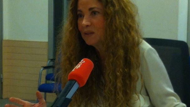 Ángela Becerra: 'La novela es un trío de pasiones llevadas al límite'