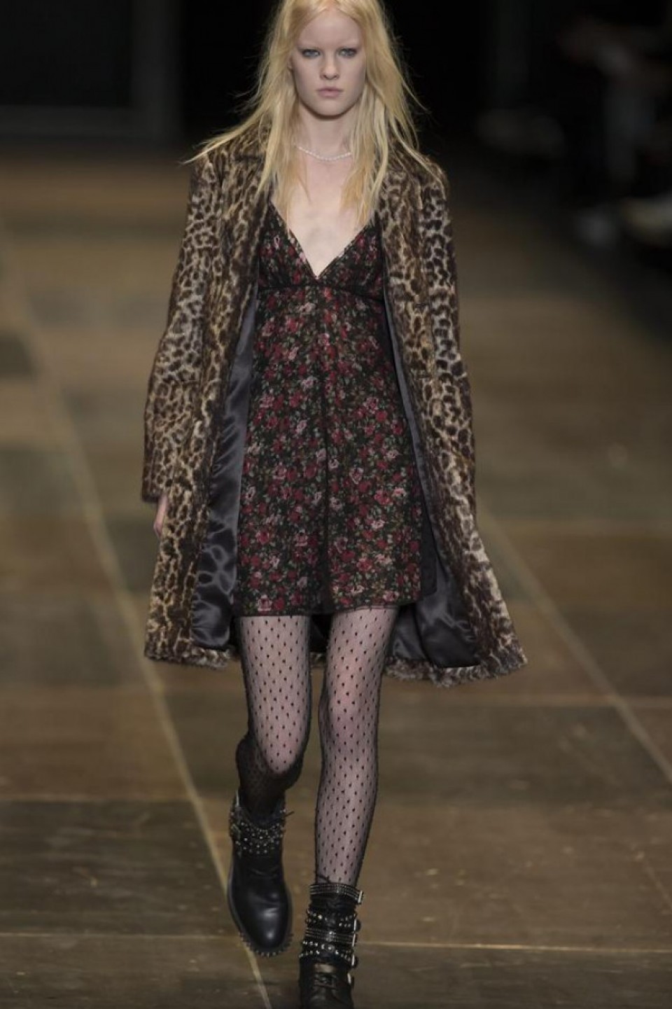 Pariseko modaren asteko desfileko irudietako bat. Argazkia: EFE