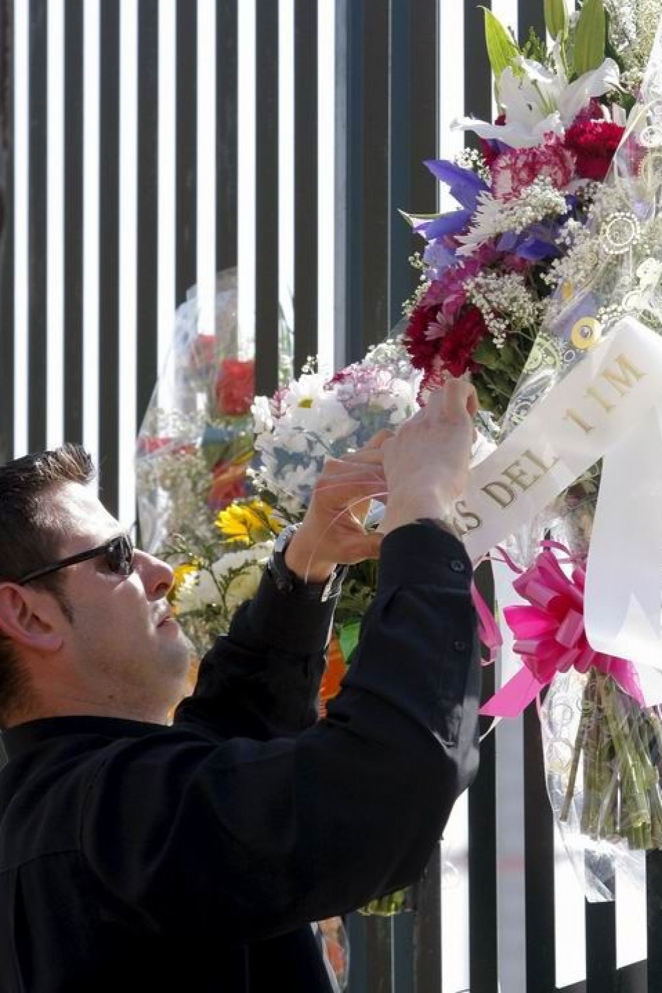 Ofrenda floral a las víctimas del 11-M en el noveno aniversario de la masacre. EFE