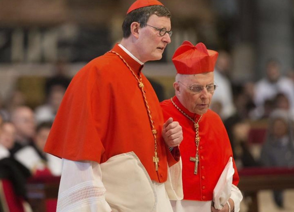 Rainer Maria Woelki (Alemania) eta Francis George (AEB) kardinalak. Argazkia: EFE