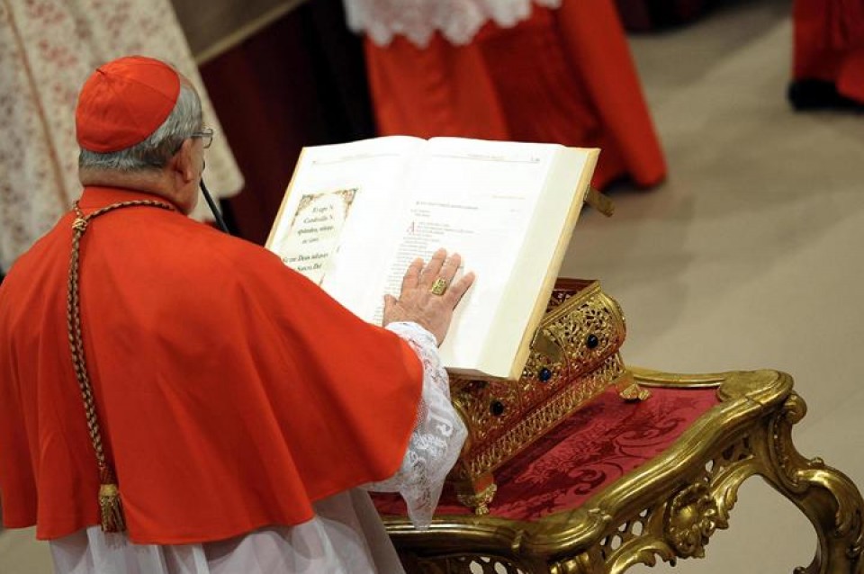 Abian da aita santu berria aukeratzeko konklabea. Argazkia:EITB