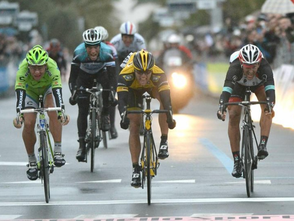 Milano-San Remo: Ciolek (irabazlea), Sagan (bigarren) eta Cancellara (hirugarren). Argazkia: EFE