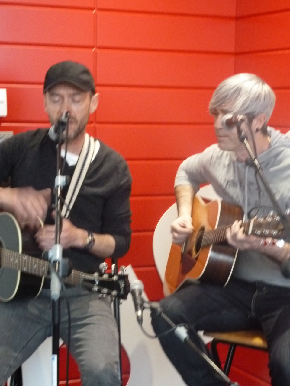 Acústico de Gari en B Aldea