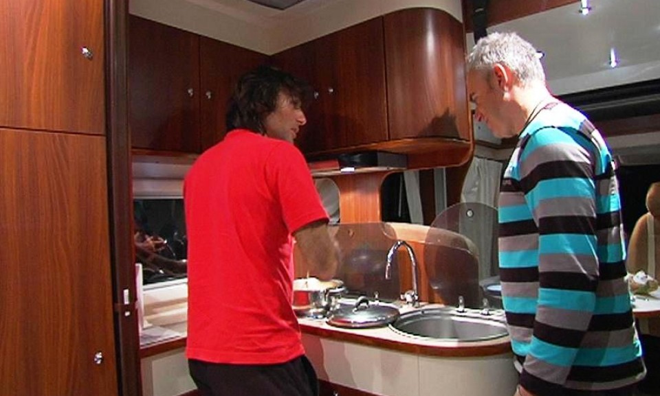 Alexek Xabierri afaria prestatu dio.