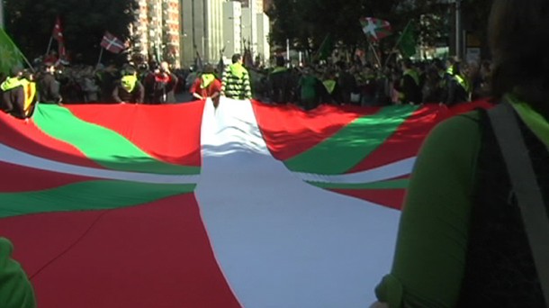 Bilbao, Larresoro (Lapurdi) e Iruña acogen los actos del Aberri Eguna 2014. Efe.