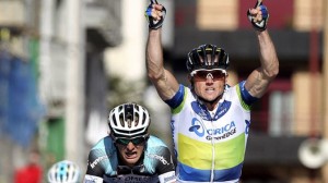 Simon Gerrans gana la primera etapa. Foto: EFE
