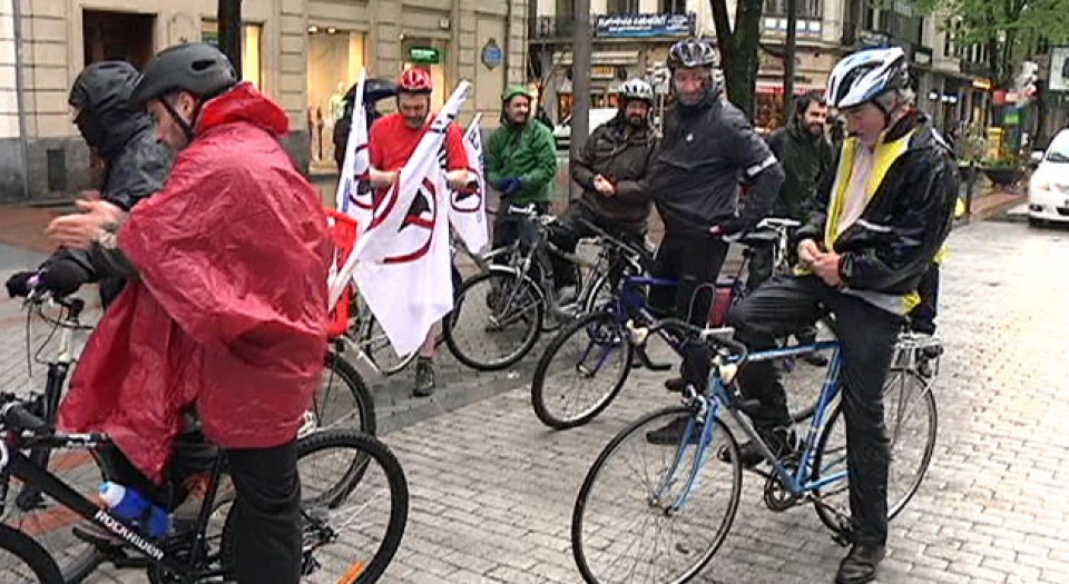 Marcha antimilitarista en Bilbao.