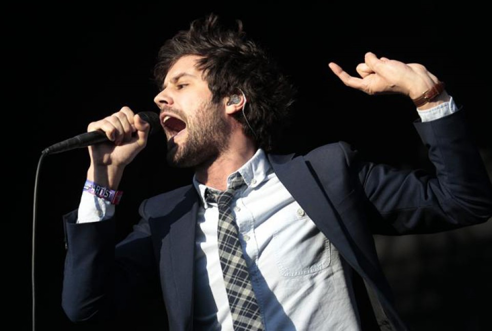 Michael Angelakos, de Passion Pitt, en el festival Lollapalooza, en Santiago de Chile. Foto: EFE