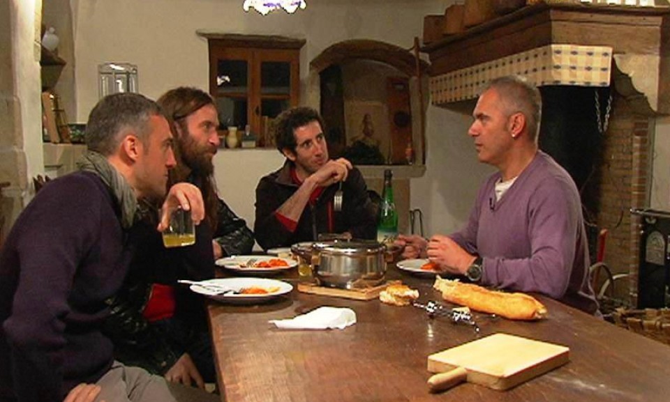 Klaakan taldearekin afaltzen