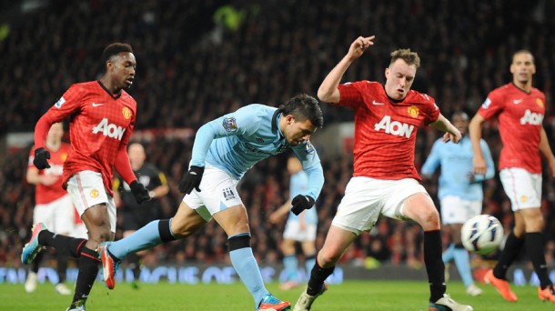 Partido de Premier entre Manchester City y Manchester United. Foto: EFE