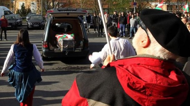 Homenaje a Xabier López Peña el viernes. EFE