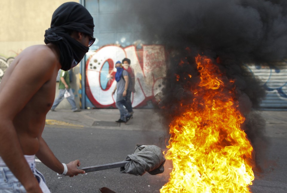 Simpatizantes de Capriles protagonizaron varios disturbios por toda Venezuela. Foto: EFE.