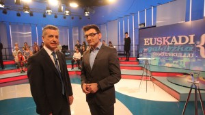 Iñigo Urkullu lehendakaria, Xabier Usabiaga aurkezlearekin. (Argazkia: EiTB)