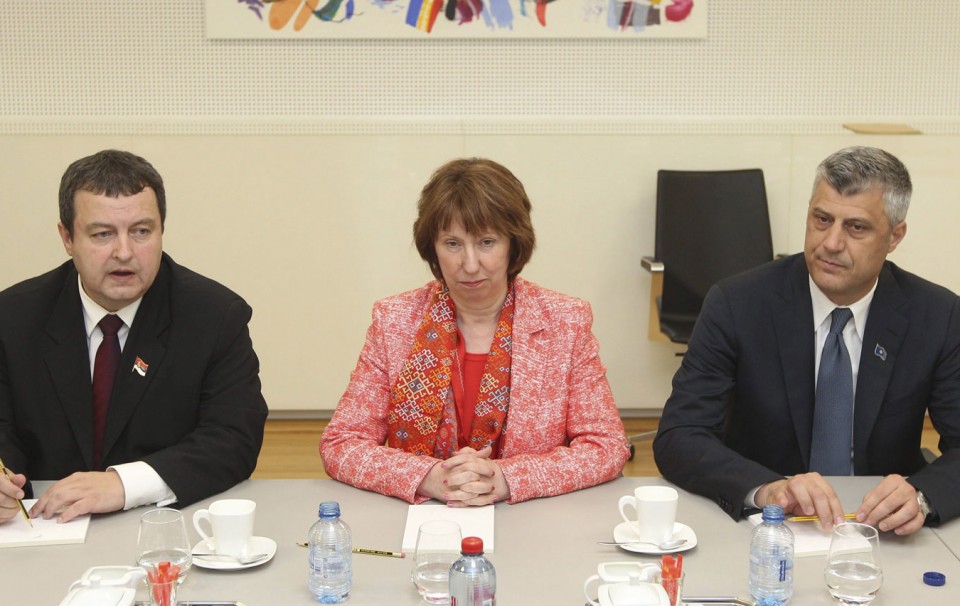 Ivica Dacic, Catherine Ashton y Hashim Thaçi. EFE