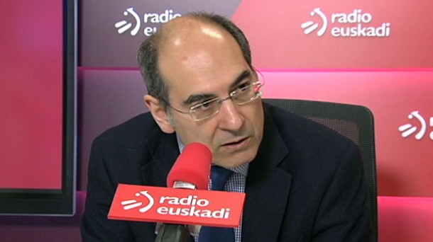 Entrevista al Consejero de Salud, Jon Darpón, en Radio Euskadi