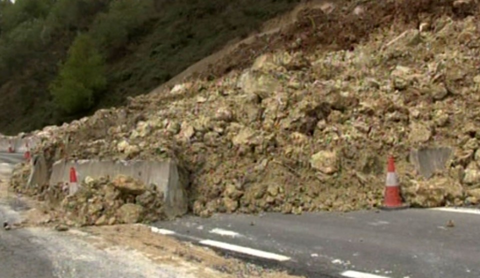 Los túneles de Belate los cerraron por diversos desprendimientos de tierra. Foto: EITB.