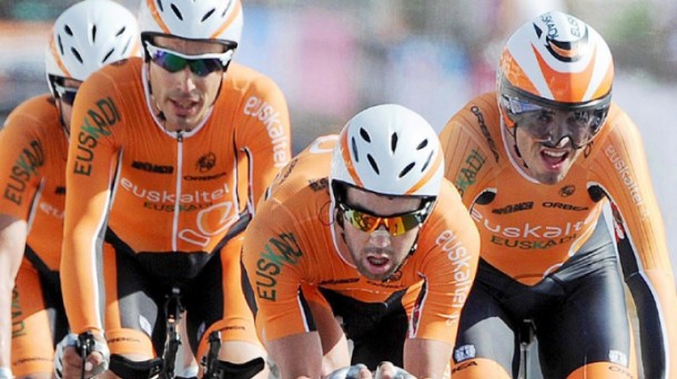 Euskaltel-Euskadiko bi txirrindulari, jardunaldiko ihesaldian Giroaren laugarren etapan