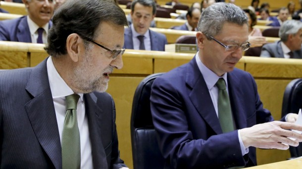 El presidente del Gobierno Mariano Rajoy y el ministro de Justicia Alberto Ruiz-Gallardón. EFE