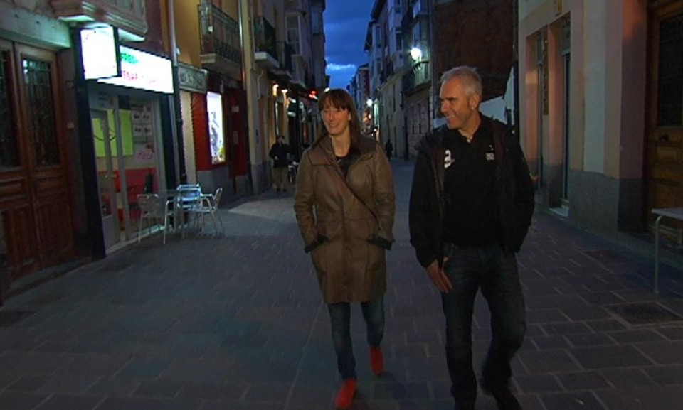 Gasteizen paseatzen. Argazkia: EITB.